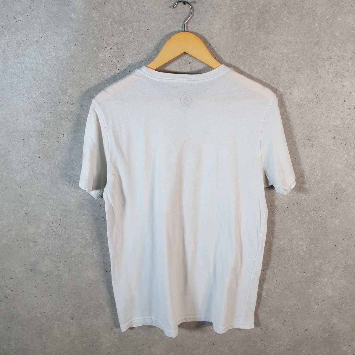 Vintage Volcom Y2K Spellout T Shirt Shirt Men’s Small White Logo Graphic