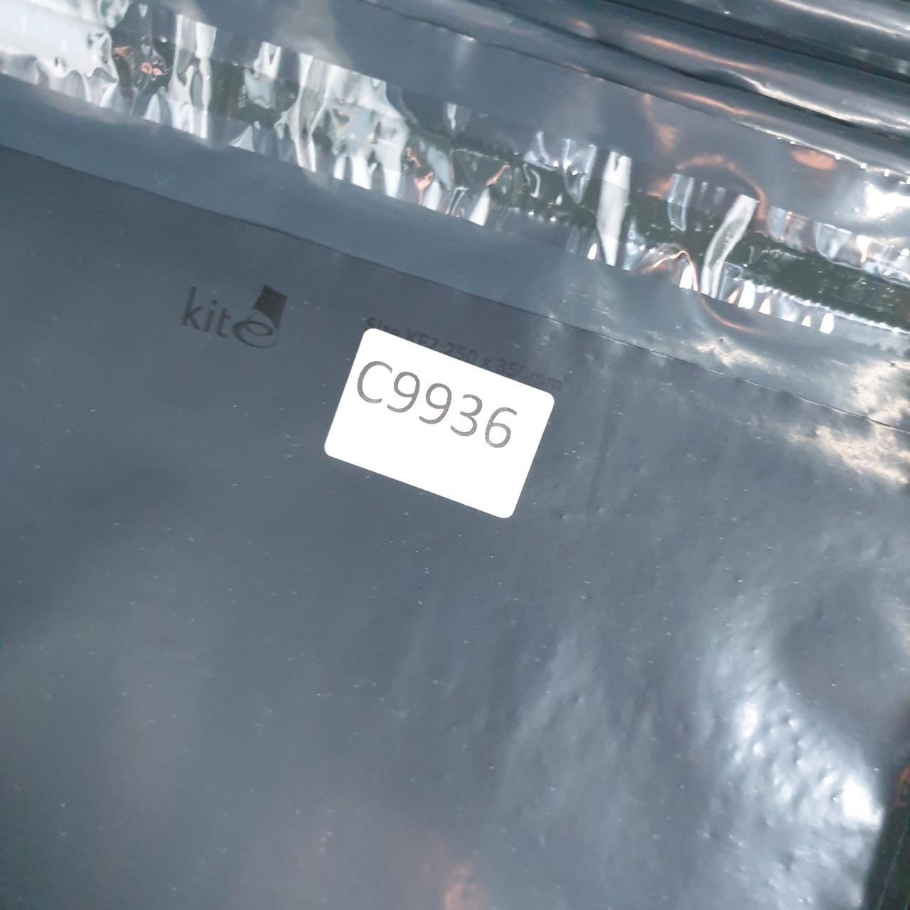 Vintage Adidas Soccer T Shirt Shirt Men’s Medium Black Three Stripes Logo Athletic C9936