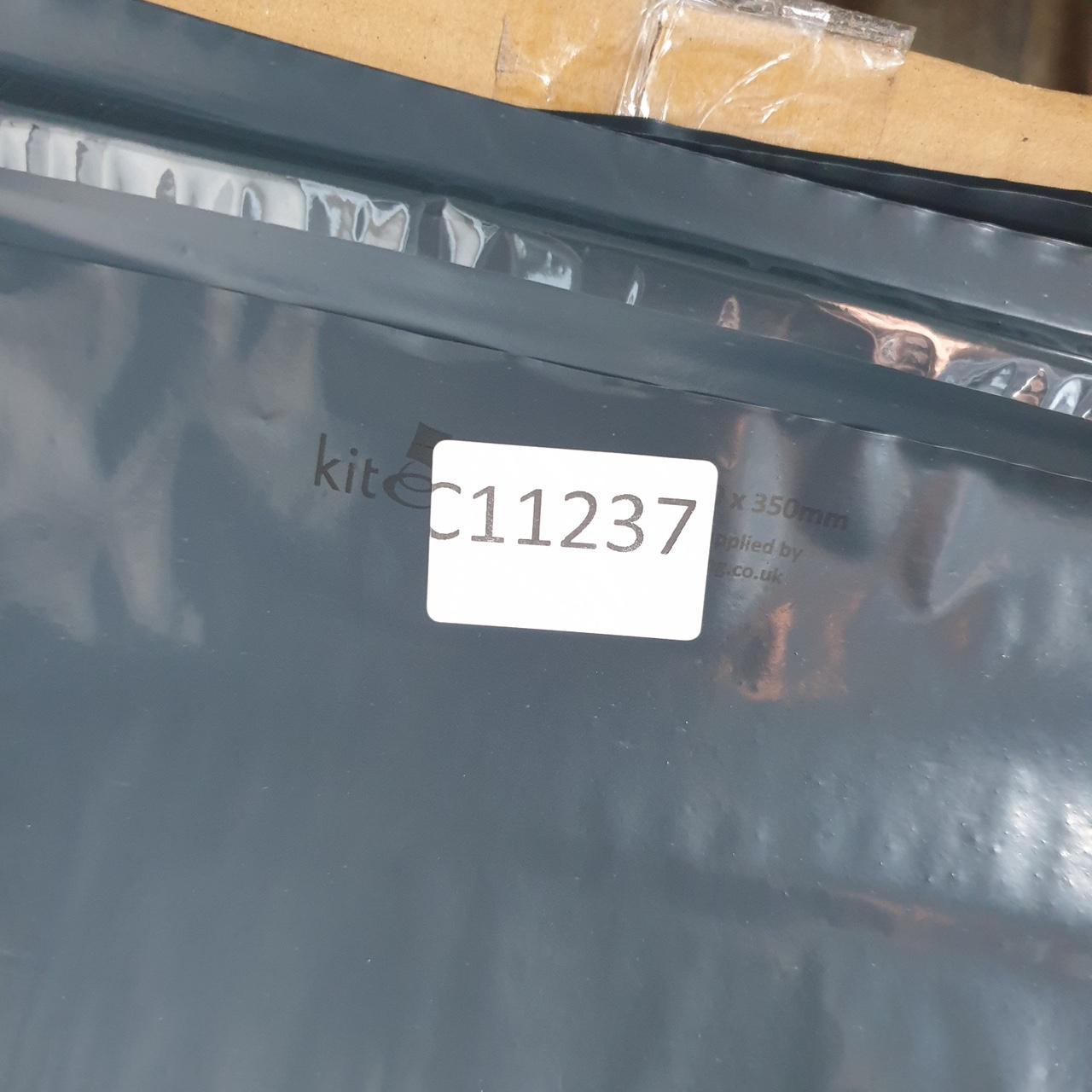 Vintage Adidas Spellout T Shirt Men’s Medium Black Three Stripes Logo Athletic