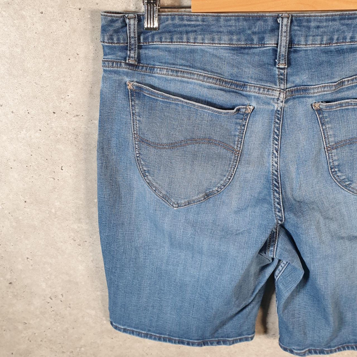 Vintage Lee Baggy Shorts Jorts Cargo Womens W36 Blue Relaxed Denim
