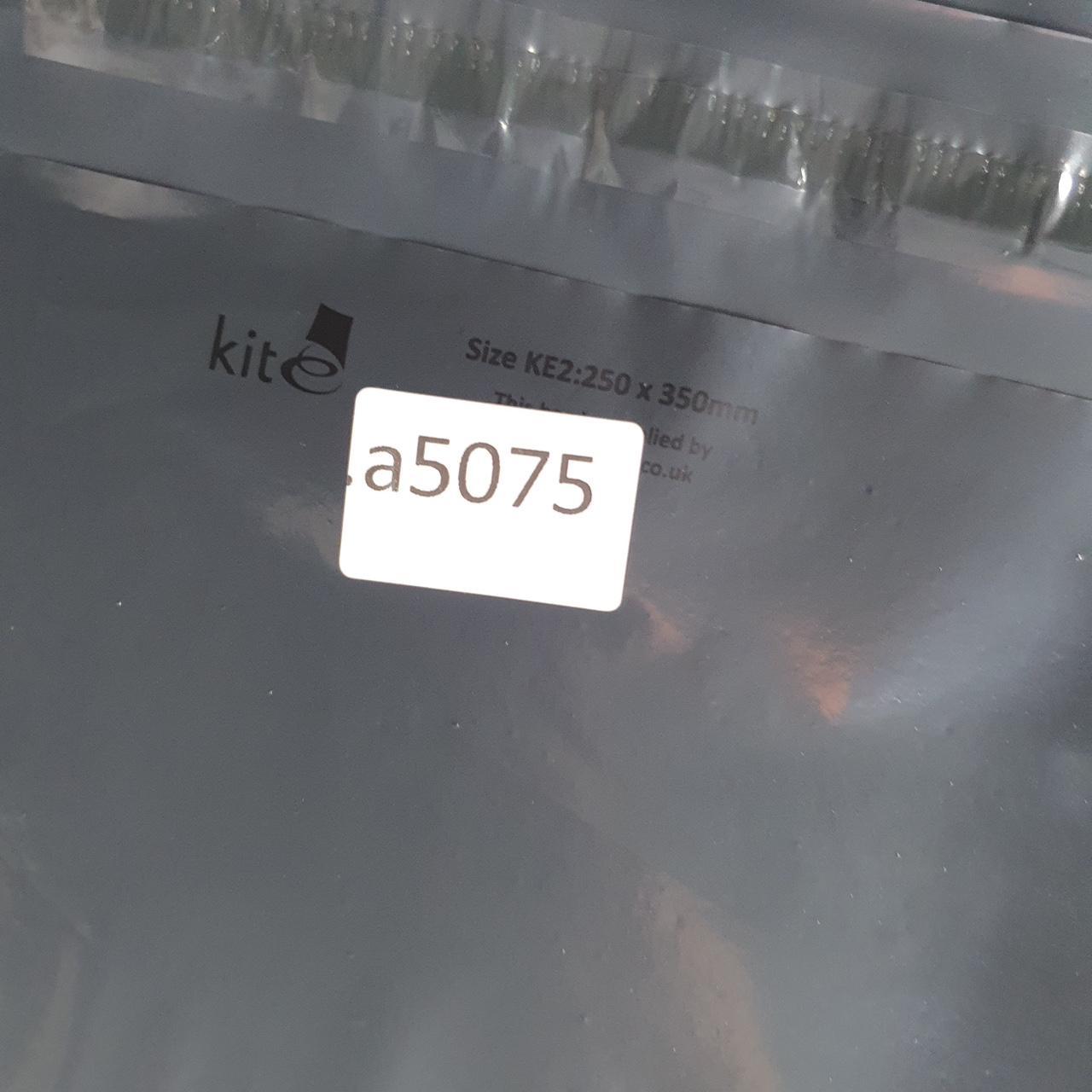 Vintage Guess Camouflage Shorts Jorts Cargo Womens W26 Brown Relaxed Denim