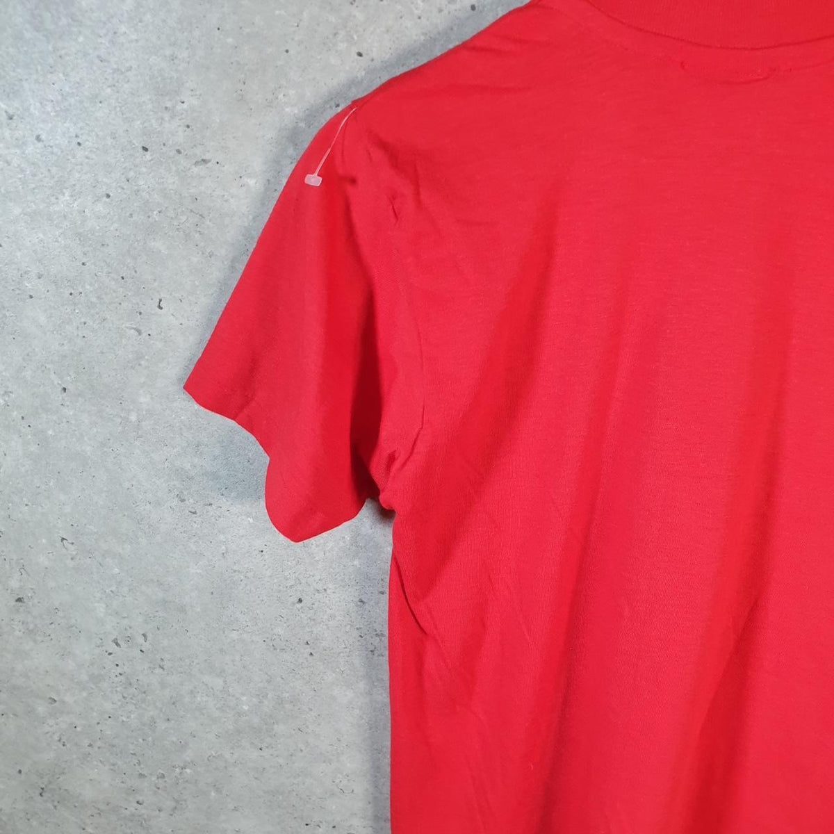 Vintage Hanes Minnesota Seasons Graphic 90s USA Single Stitch T Shirt Men’s Small Red C9555