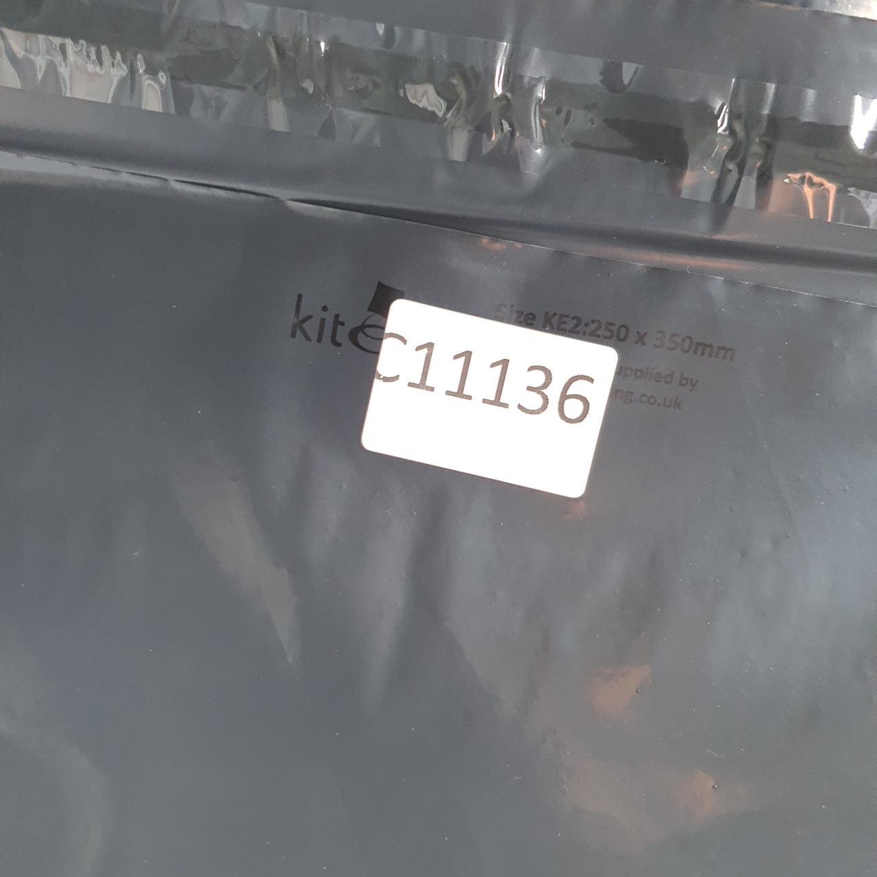 Vintage Calvin Klein Graphic T Shirt Men’s XL Checkered Slim Fit Spellout Logo