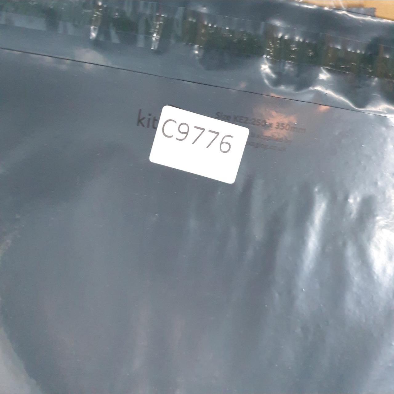 Vintage Adidas Amplifier T Shirt Shirt Men’s Small Black Three Stripes Logo Athletic C9776