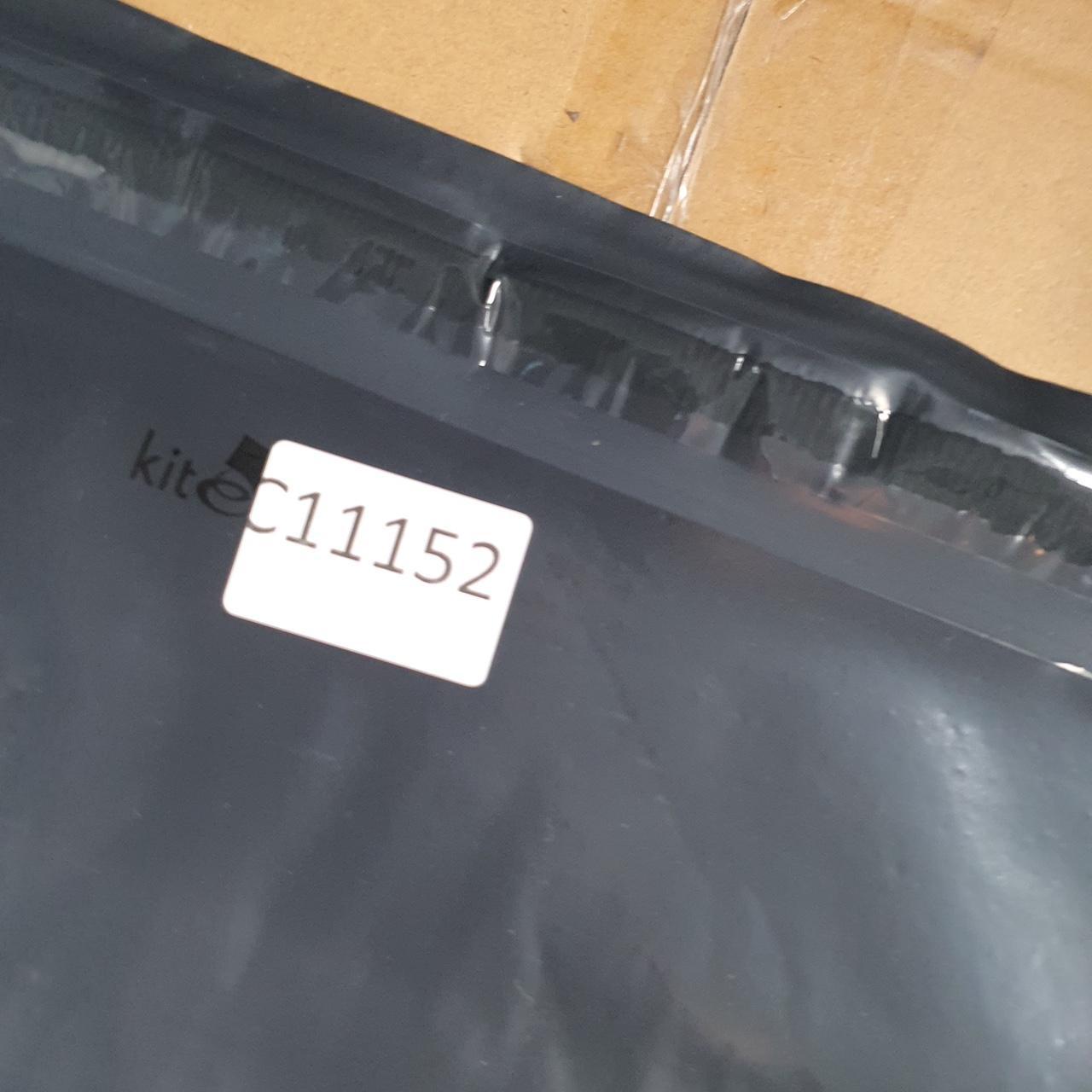 Vintage Tommy Hilfiger T Shirt Men’s Medium Grey Striped Custom Fit Embroidered Logo