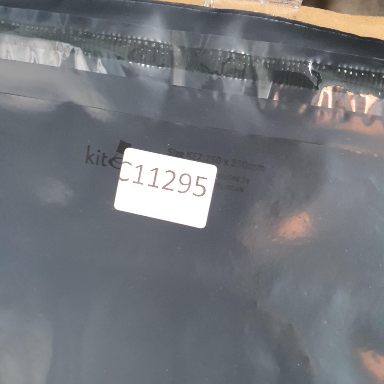 Vintage Adidas Spellout T Shirt Womens 2XL Black Three Stripes Logo Athletic