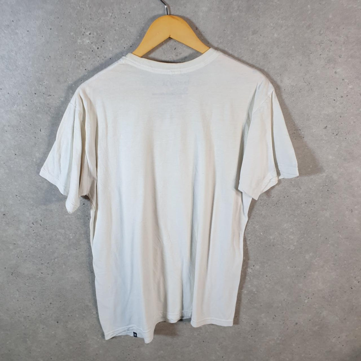 Vintage Hurley T Shirt Men’s White Medium Casual Sports Logo Athletic