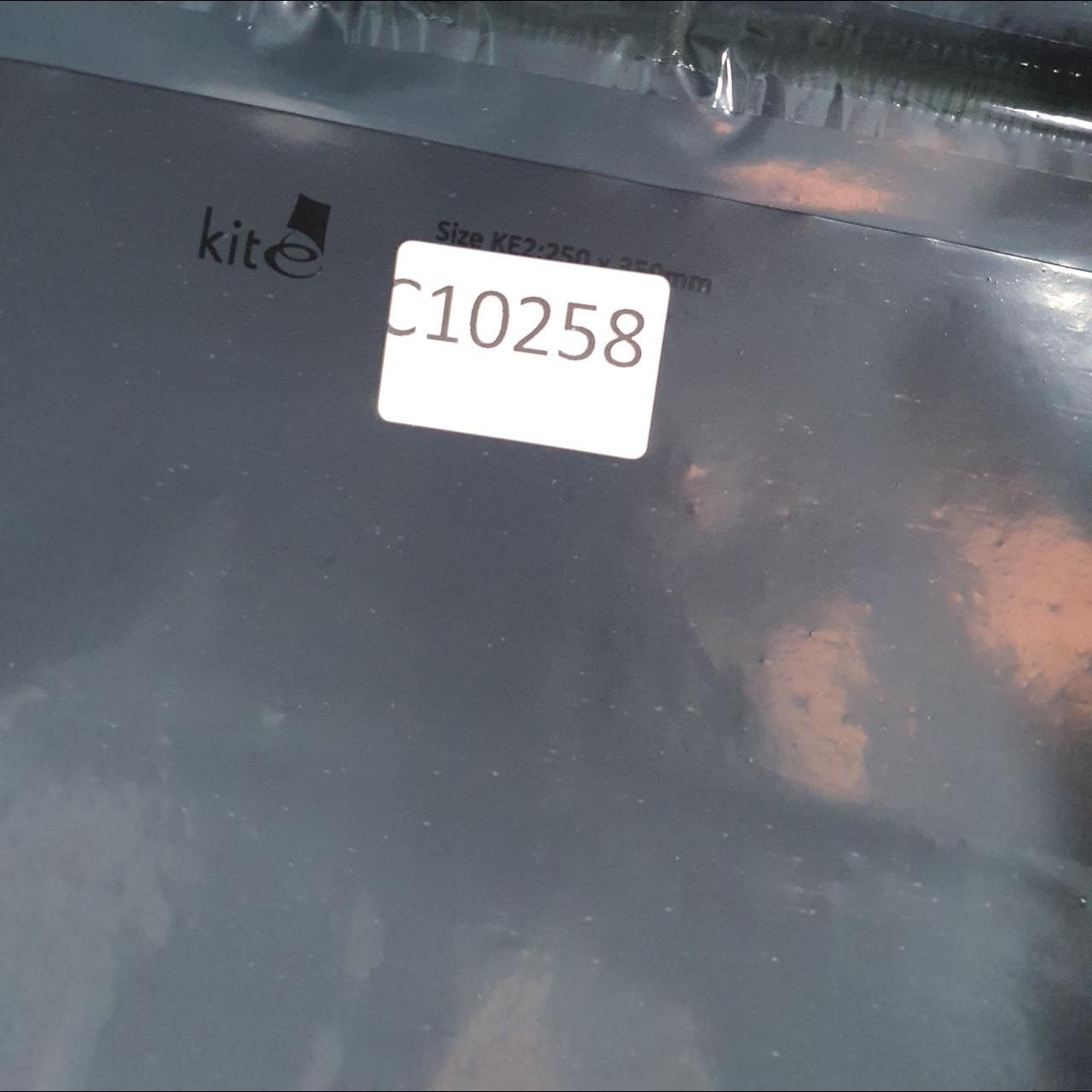 Vintage Adidas T Shirt Men’s Medium Graphic White Three Stripes Athletic