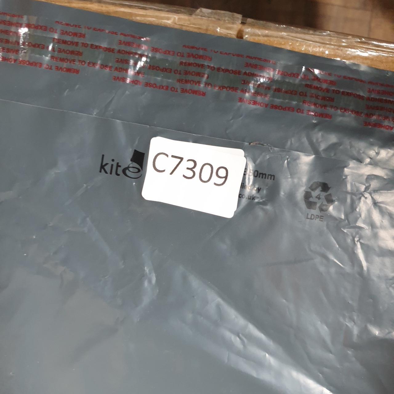 Vintage Hanes Her Way Flowers Graphic 90s USA Single Stitch T Shirt Womens XL Black Big Fish Vintage