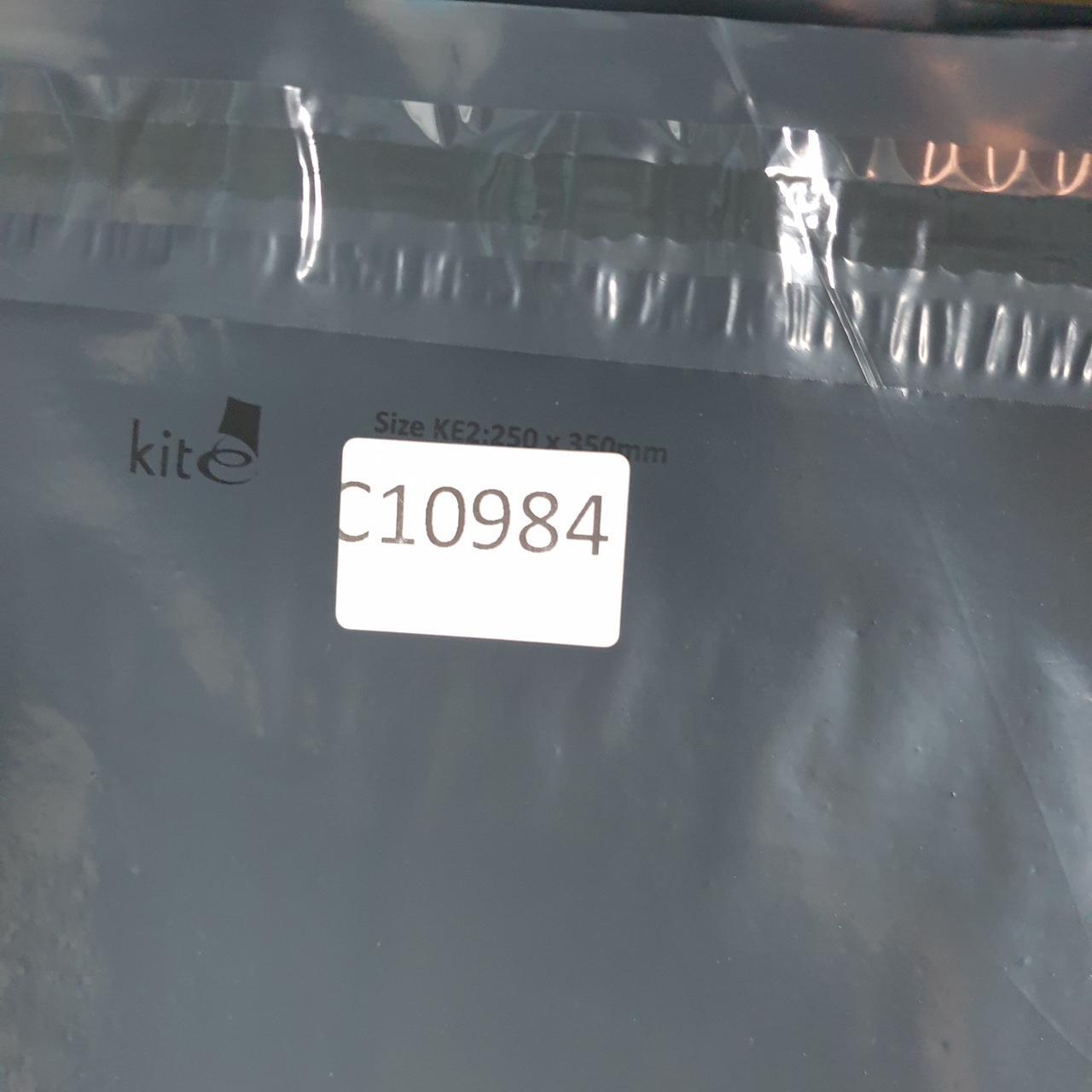 Vintage Tommy Hilfiger Polo Shirt Men’s Medium Blue Striped Custom Fit Embroidered Logo