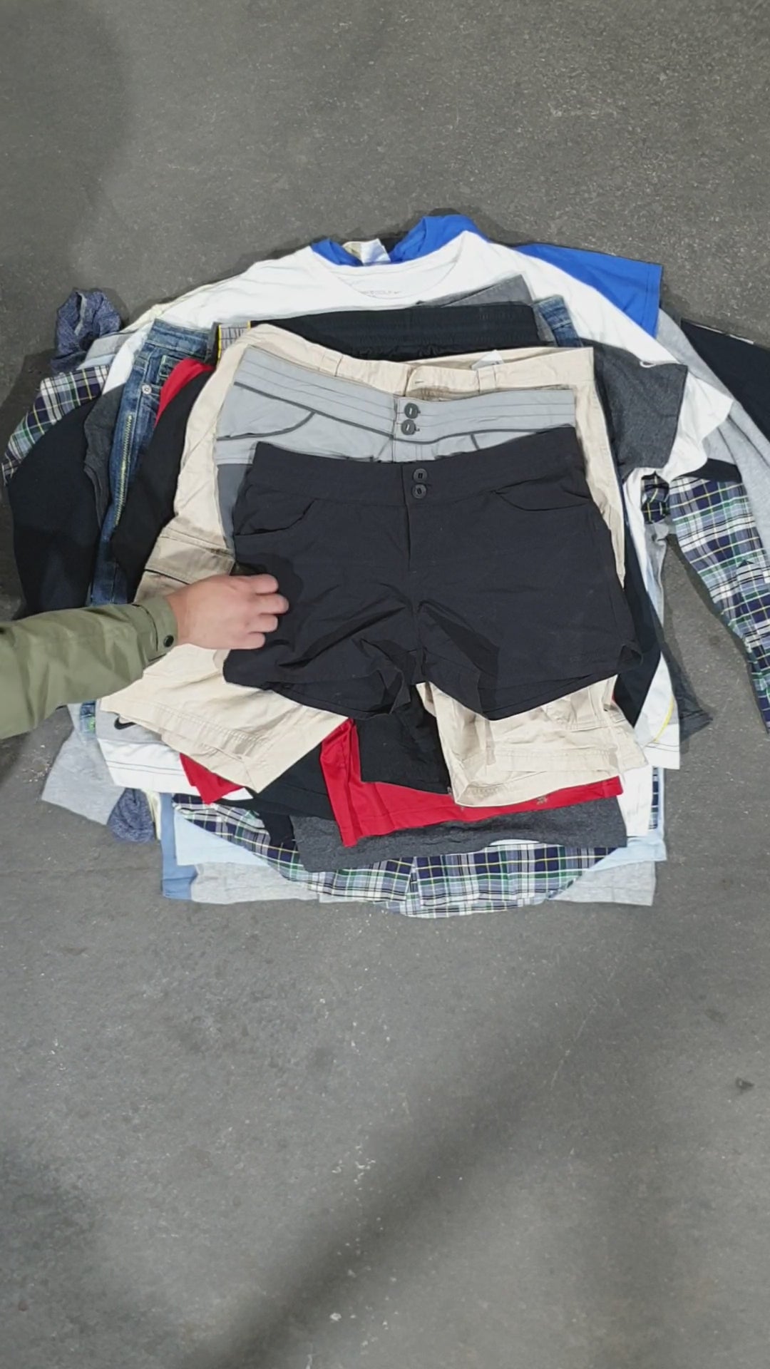 25 Piece Branded Shorts & Branded Shirts B34